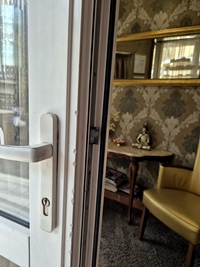 Műanyag ajtó nem nyílik szerkezet javítása